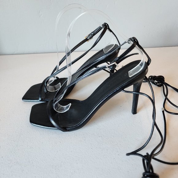 Billini Sandals "EUC" - Picture 4 of 14